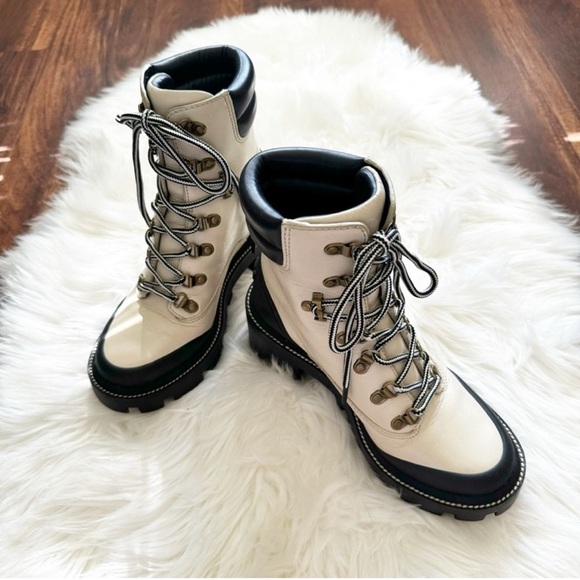 Tory Burch Ankle Boot Lug Sole Hiker NEW
Waxy Cow Leather w Box US 8 - Picture 4 of 16